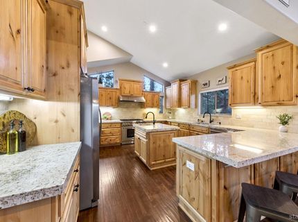 2820 Santa Claus Drive, South Lake Tahoe, CA 96150 Photo