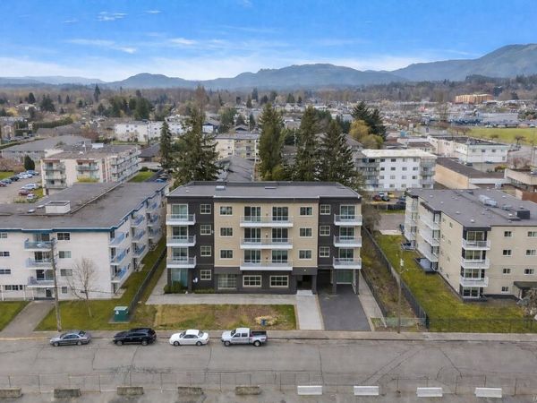 2562 Lewis St , Duncan, BC V9L 2Z1