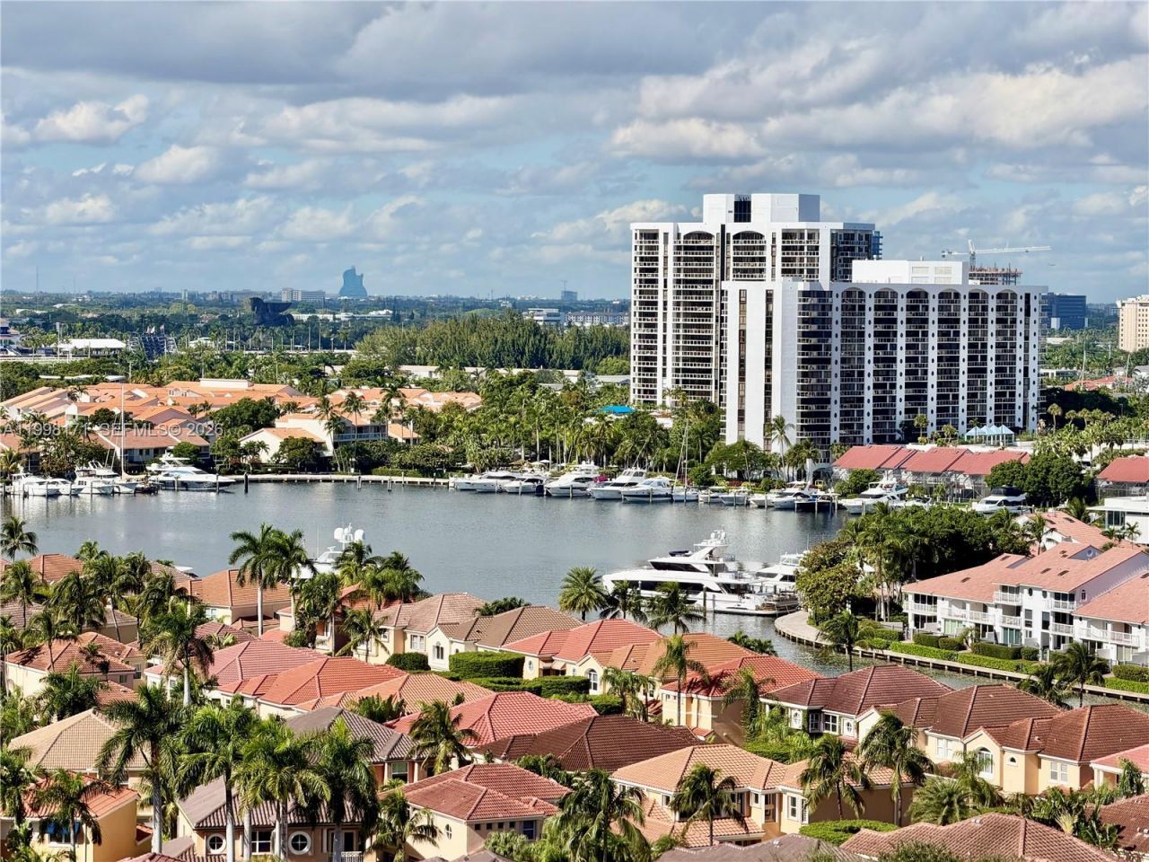 20515 E Country Club Dr , Unit 1642, Aventura, FL 33180 Photo