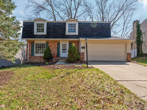 2431 Roanoke Drive, Ypsilanti, MI 48197
