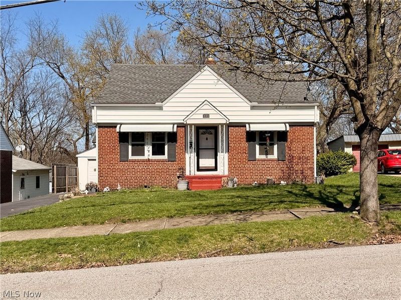 133 Woolf Avenue, Akron, OH 44312 Photo 2
