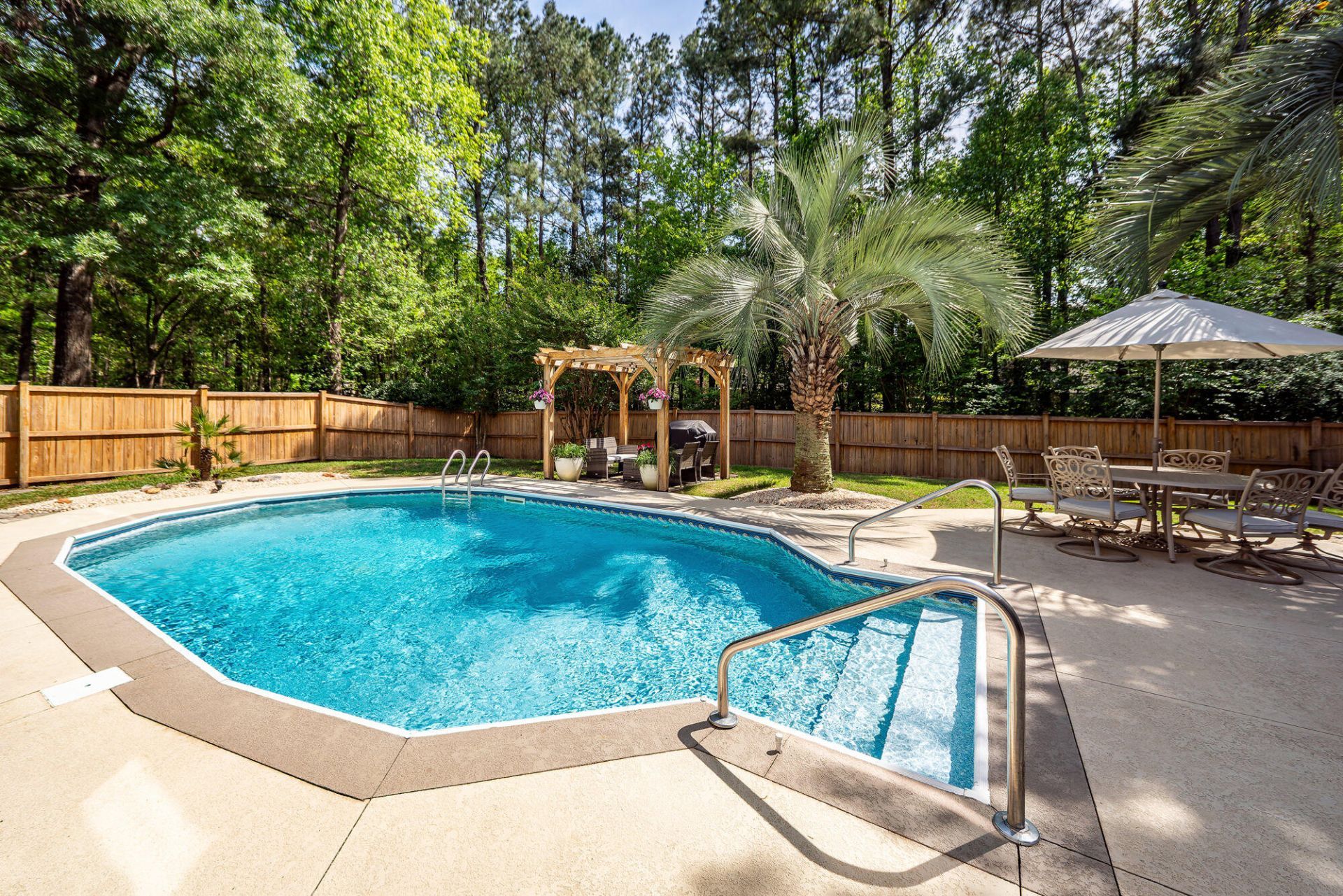 138 Guildford Drive Photo 11