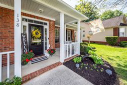 138 Guildford Drive photo 4