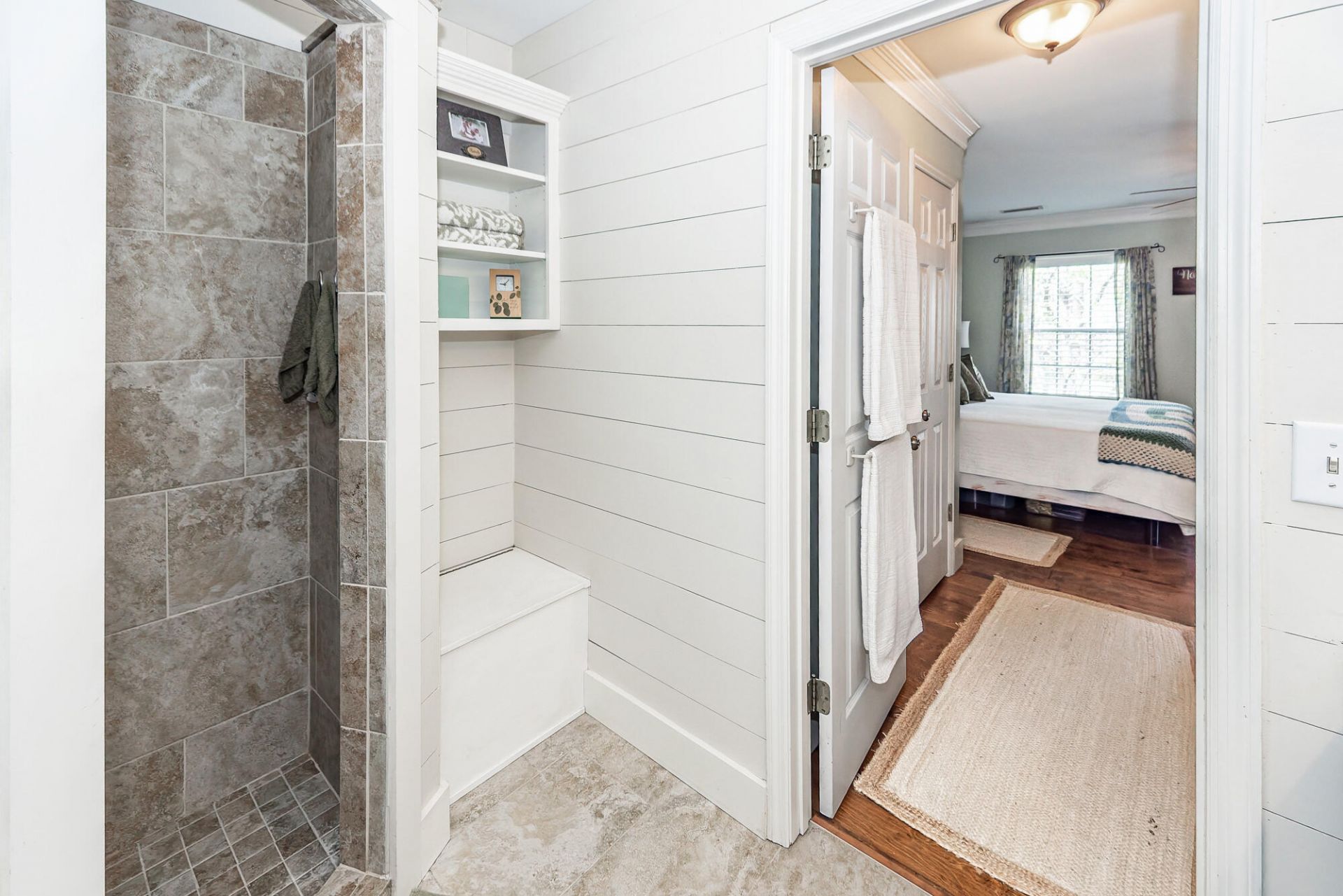 138 Guildford Drive Photo 44