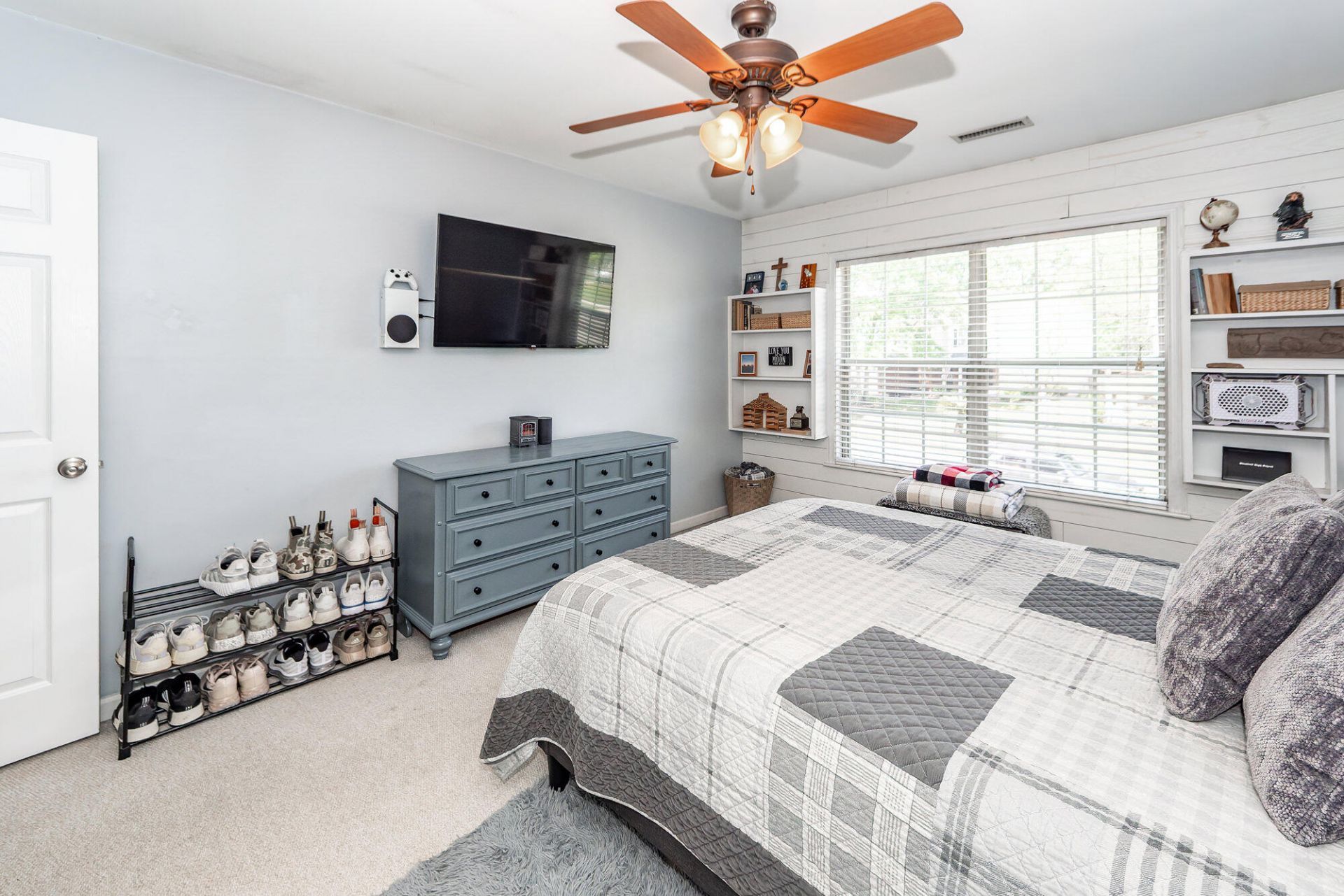 138 Guildford Drive Photo 51