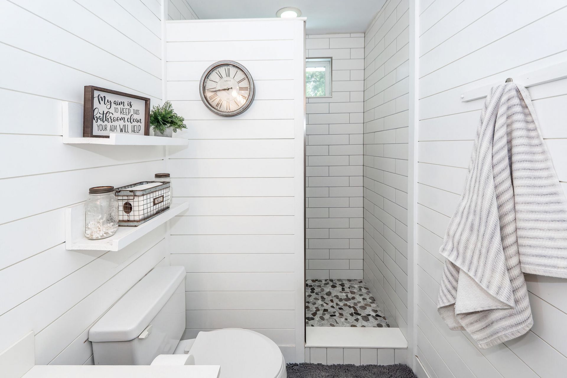 138 Guildford Drive Photo 57