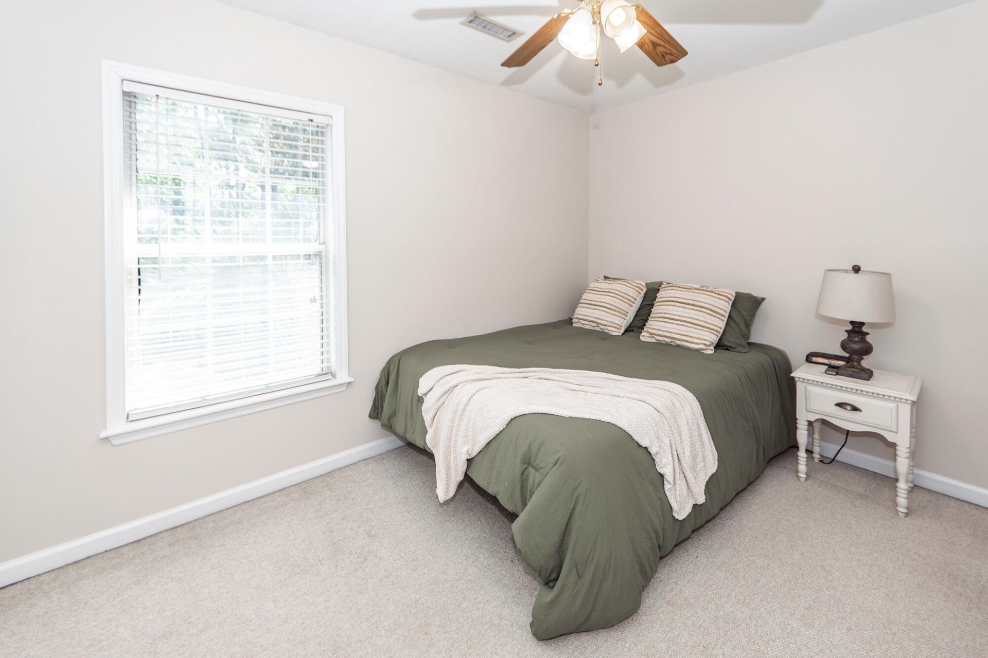 138 Guildford Drive Photo 62