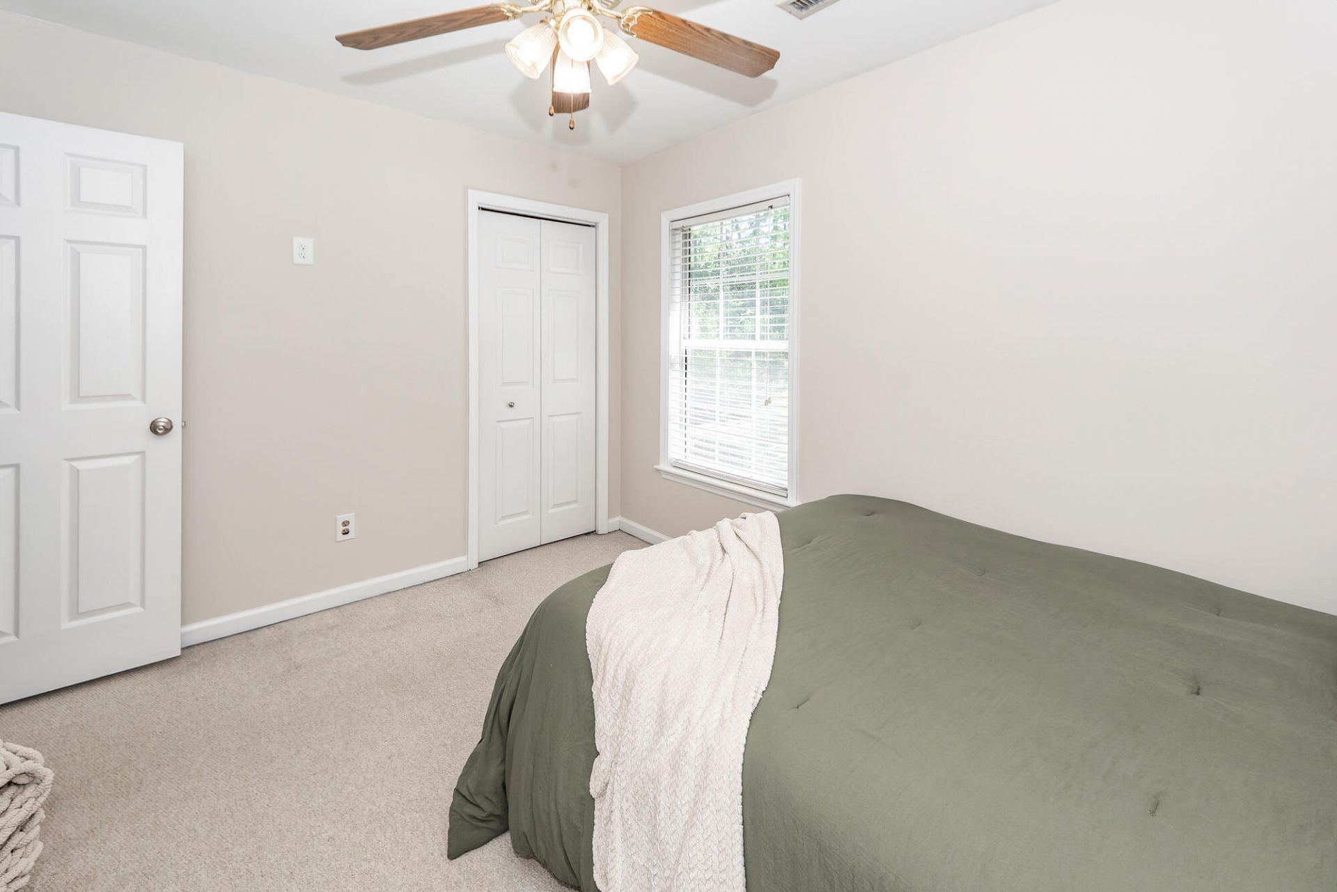 138 Guildford Drive Photo 64