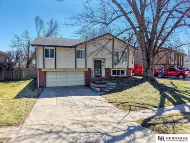 6224 NW 5th Street, Lincoln, NE 68521