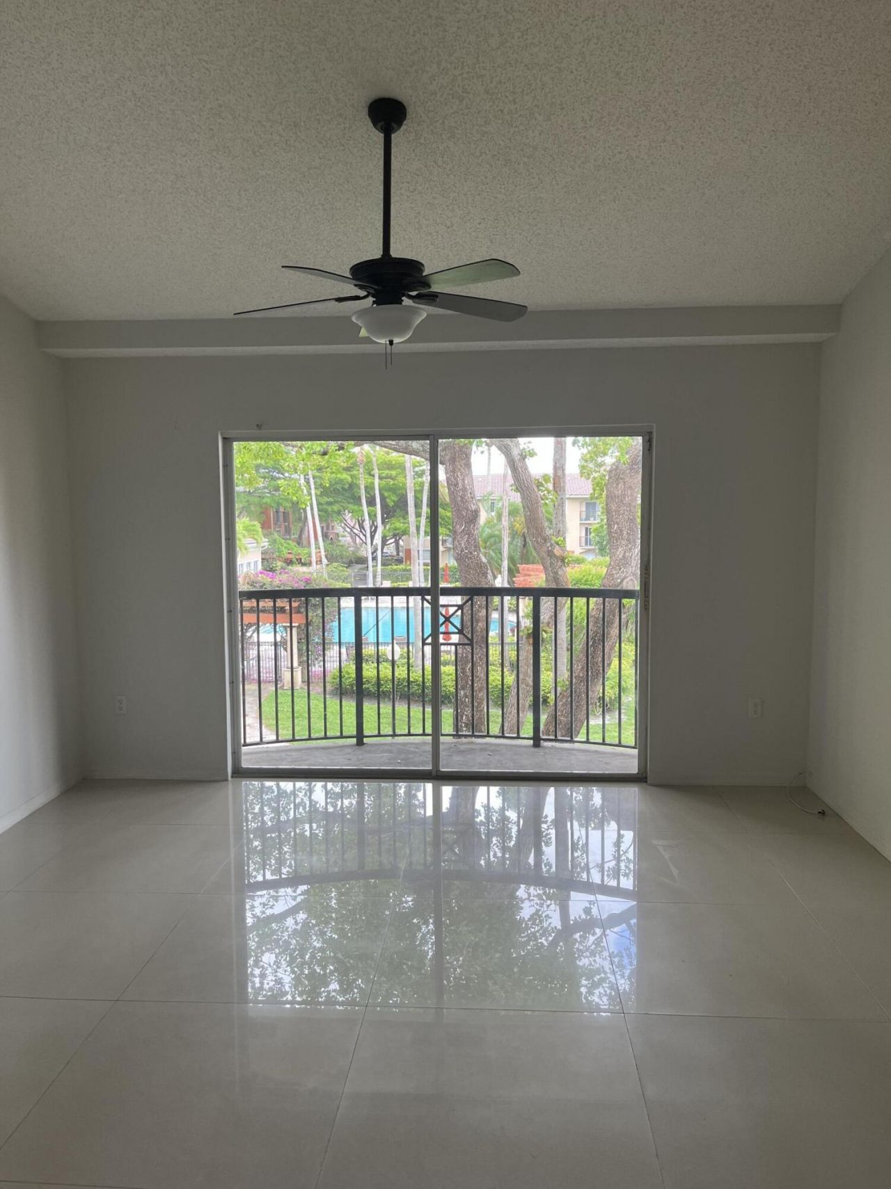 4191 N Haverhill Road, Unit 409, West Palm Beach, FL 33417 Photo