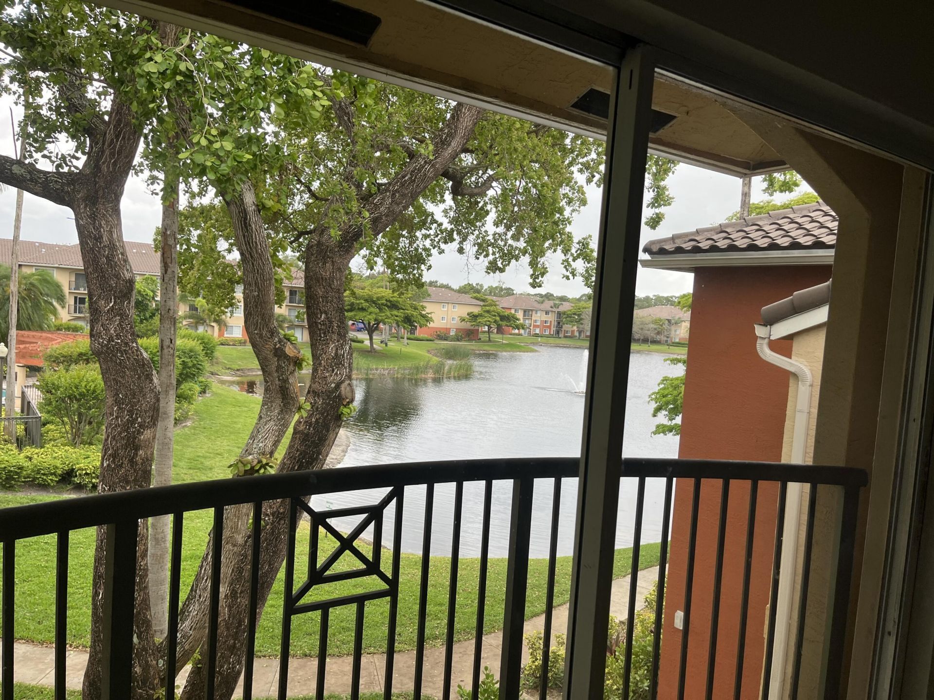 4191 N Haverhill Road, Unit 409, West Palm Beach, FL 33417 Photo