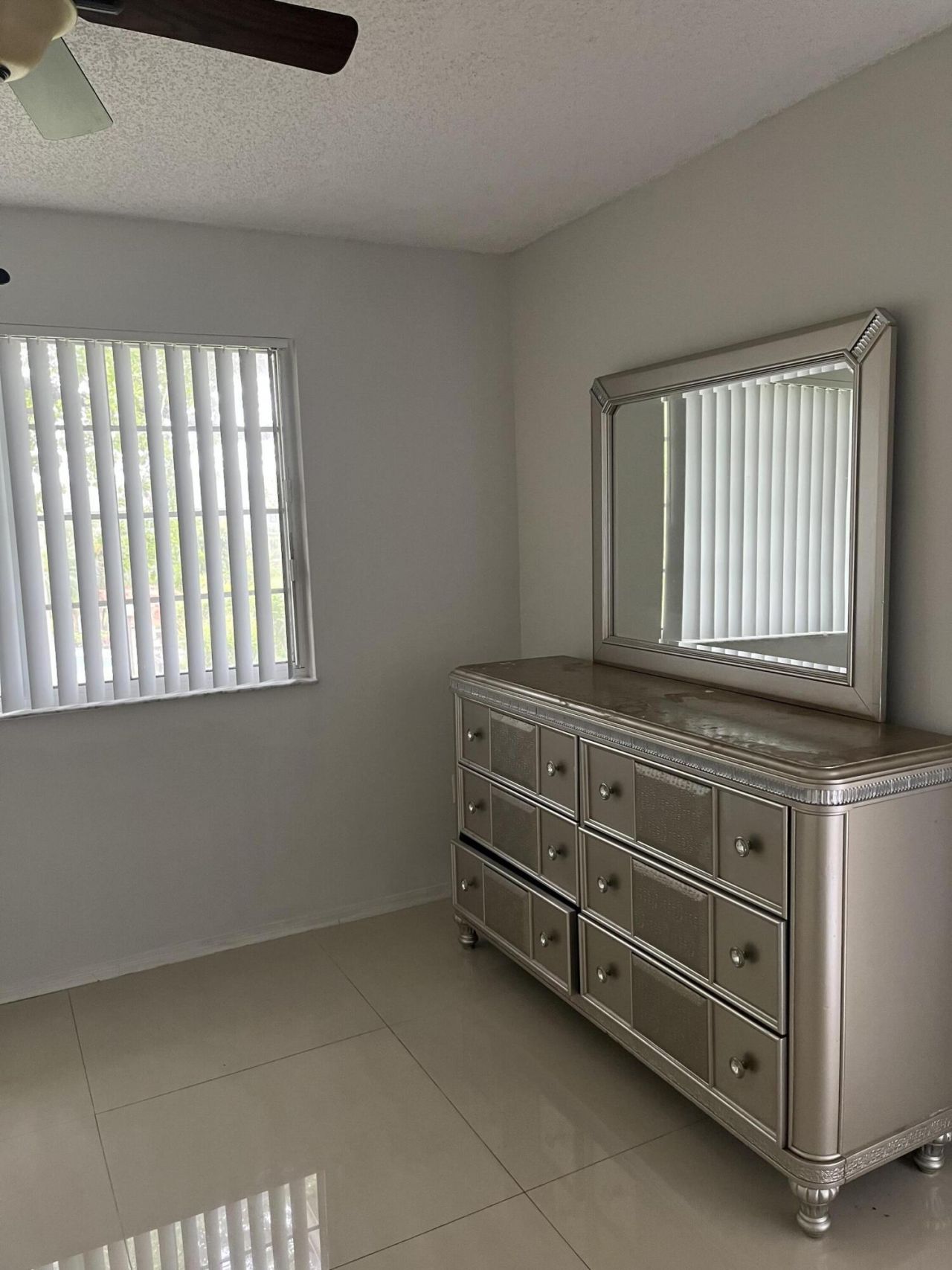 4191 N Haverhill Road, Unit 409, West Palm Beach, FL 33417 Photo