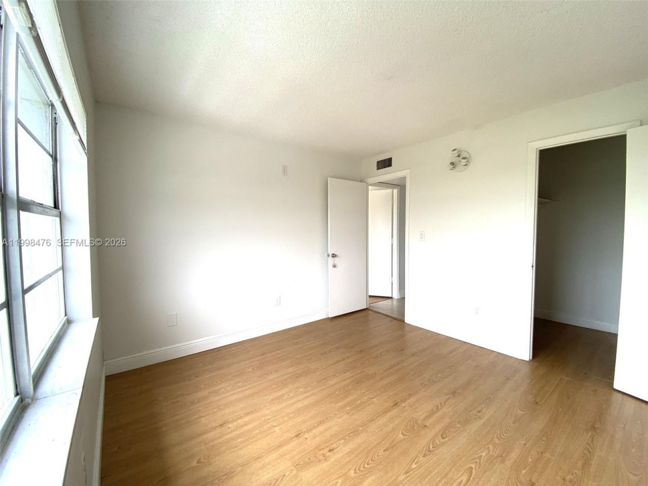 494 NW 165th St Rd, Unit C-601, Miami, FL 33169 Photo