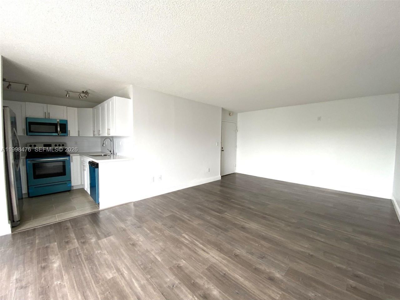 494 NW 165th St Rd, Unit C-601, Miami, FL 33169 Photo
