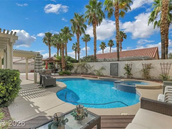 1124 Dover Glen Drive , North Las Vegas, NV 89031