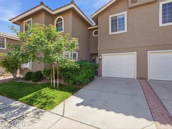 9275 Silver Arrow Court, Las Vegas, NV 89117