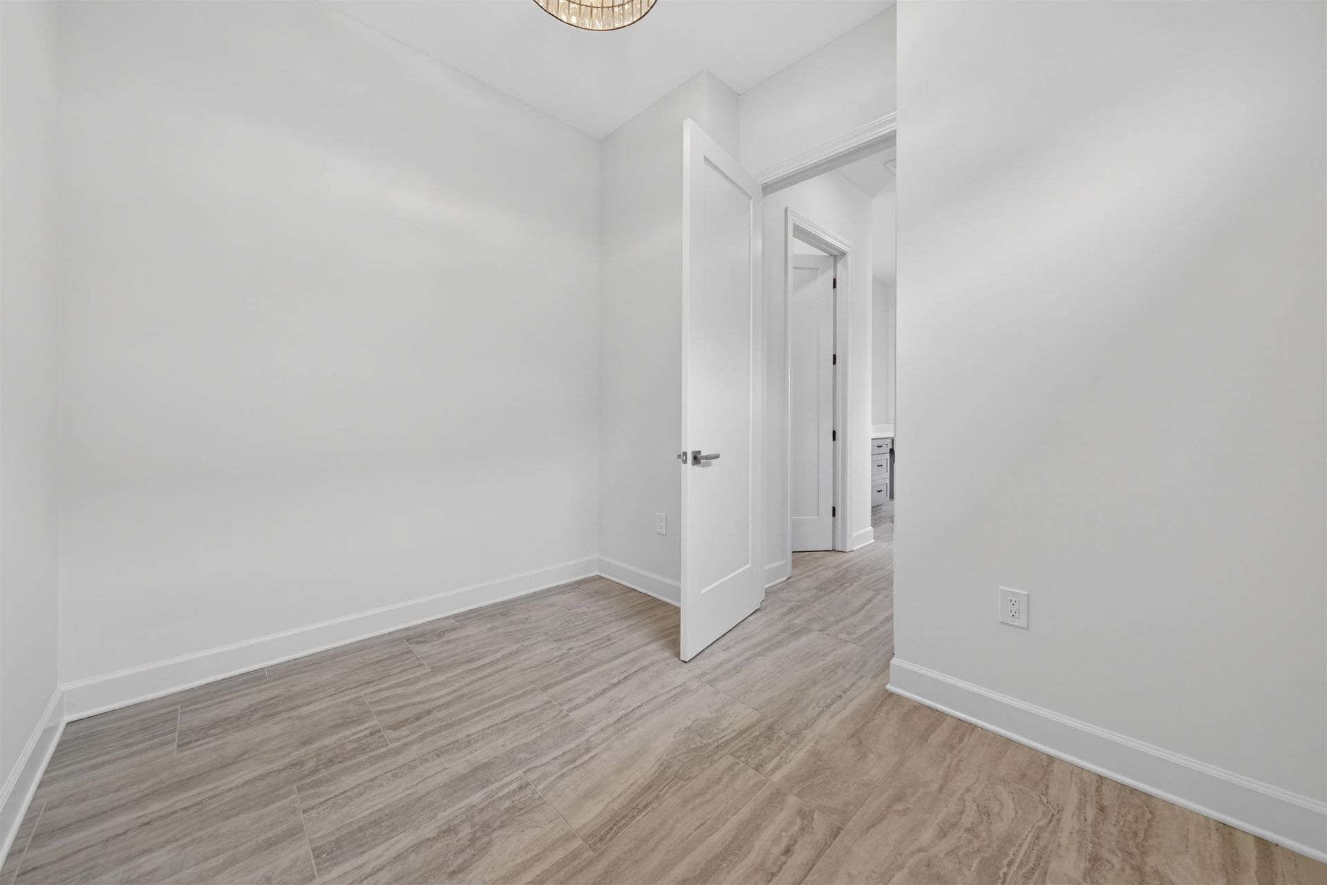 986 Shipmaster Ave. Photo 36