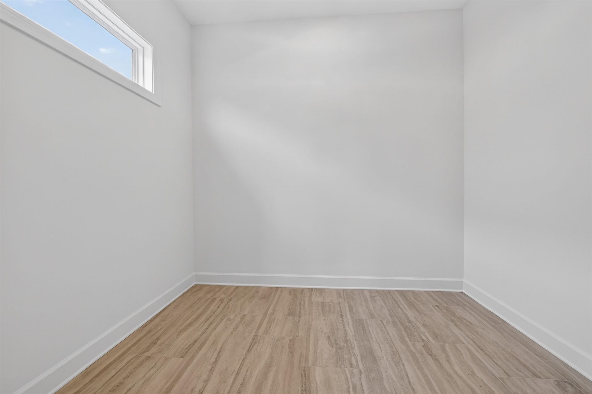 986 Shipmaster Ave. Photo 37