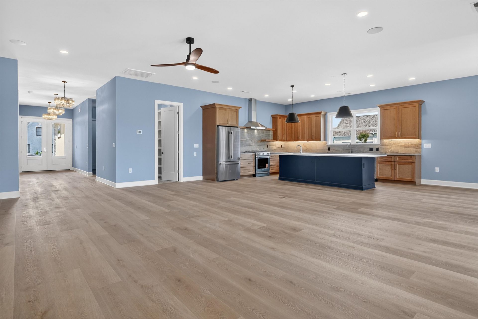 986 Shipmaster Ave. Photo 9