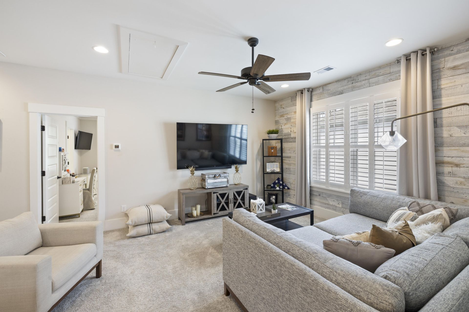 2898 Clearwater Drive Photo 12