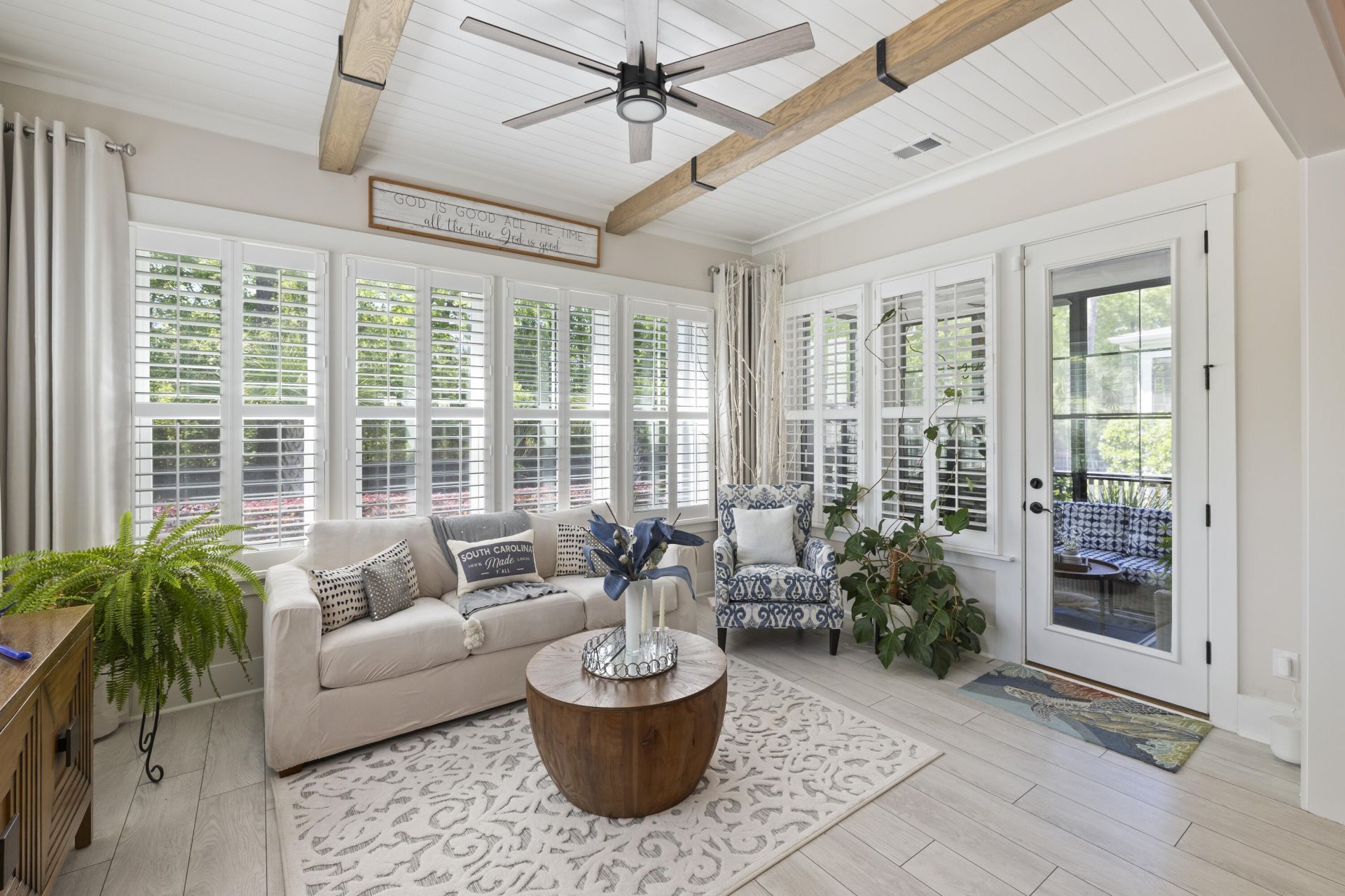 2898 Clearwater Drive Photo 7