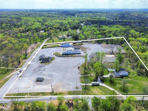 2060 Old Lebanon Dirt Rd, Mount Juliet, TN 37122