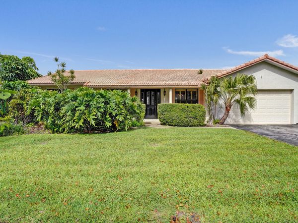 1721 SW 69th Avenue, Plantation, FL 33317