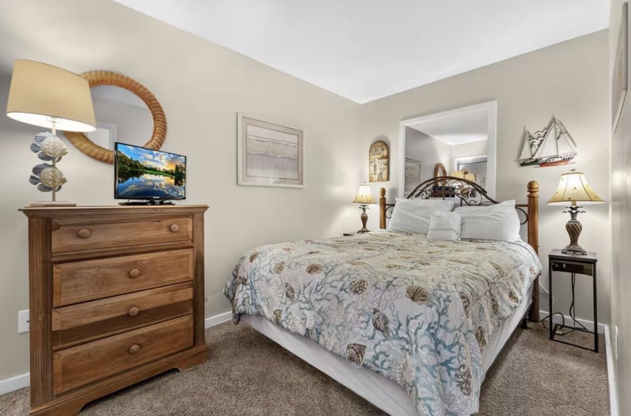 5905 S Kings Hwy. Photo 11