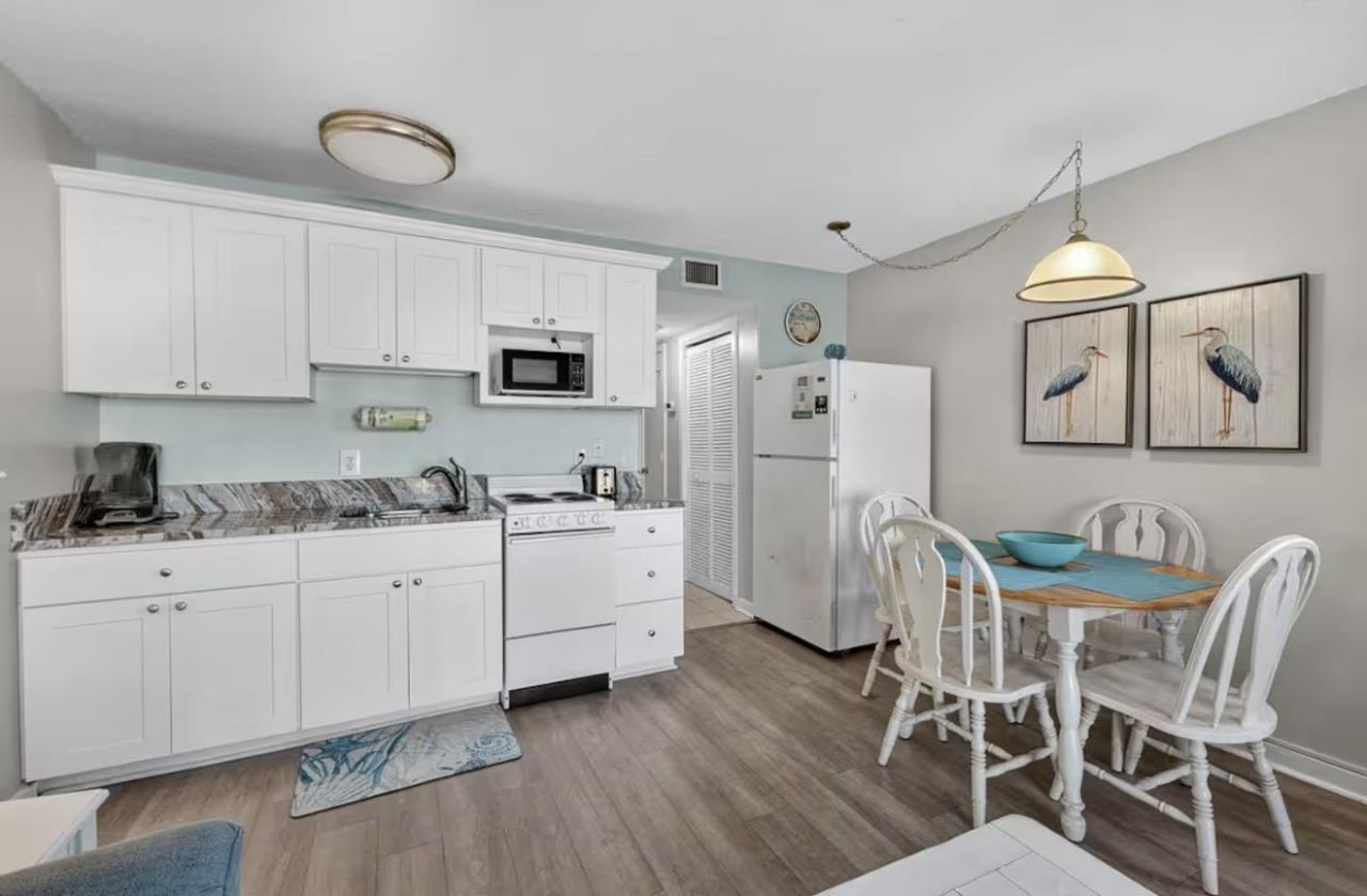 5905 S Kings Hwy. Photo 7