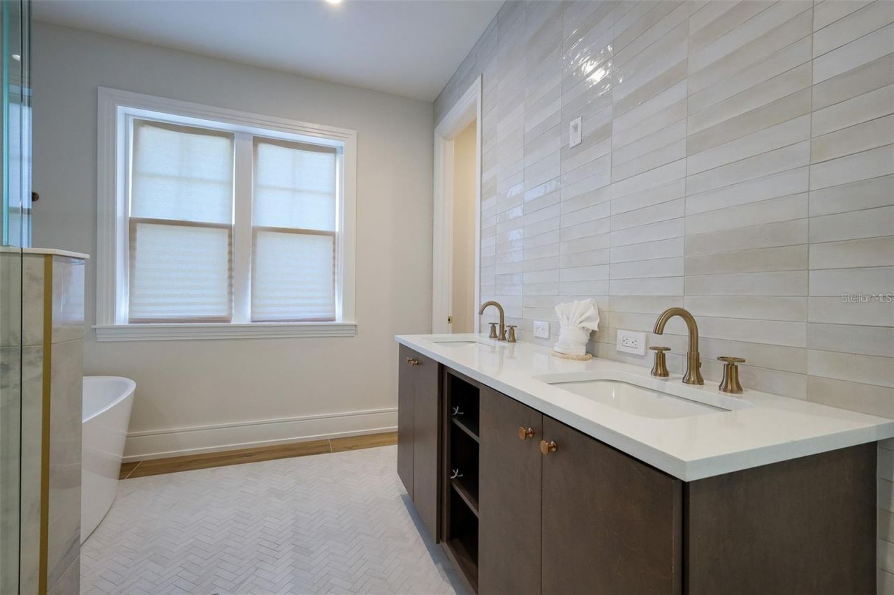 119 Mckinley Drive , Sarasota, FL 34236 Photo