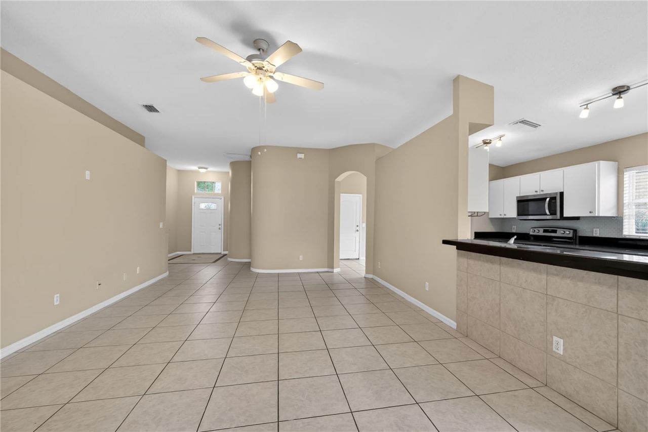 1461 Lake Shore Ranch Drive, Seffner, FL 33584 Photo
