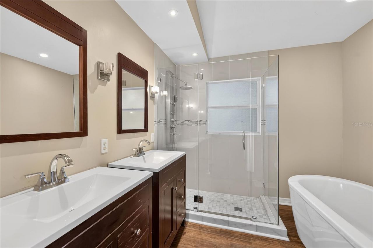 1461 Lake Shore Ranch Drive, Seffner, FL 33584 Photo