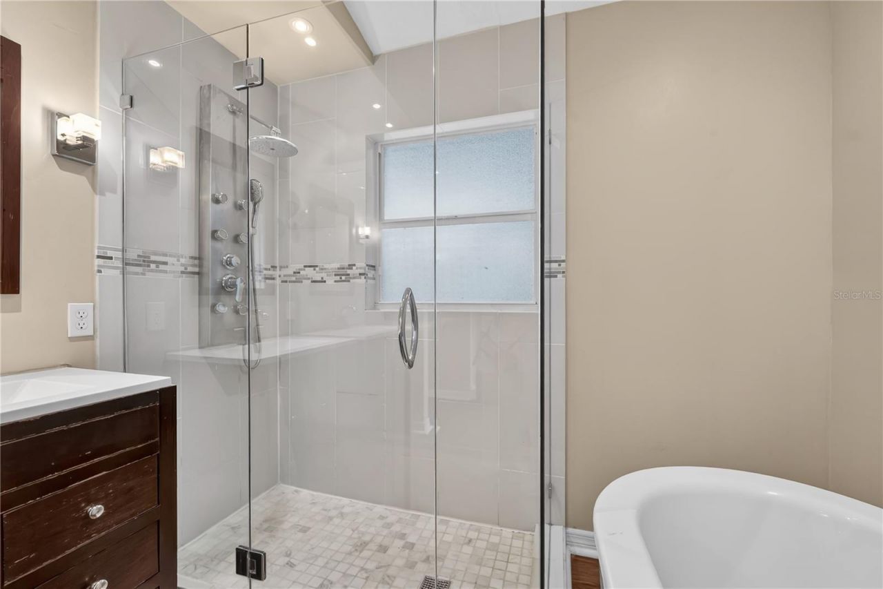 1461 Lake Shore Ranch Drive, Seffner, FL 33584 Photo