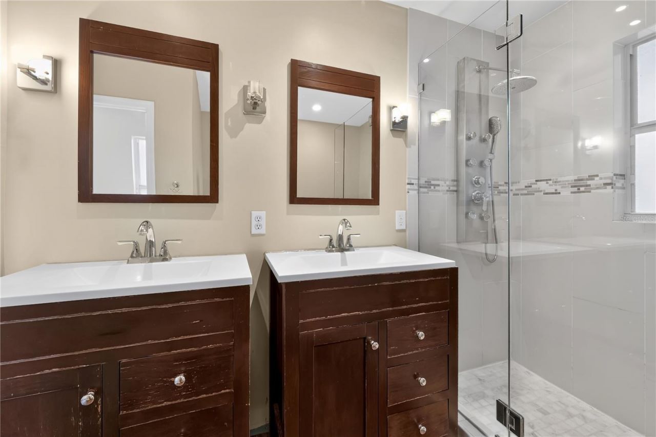 1461 Lake Shore Ranch Drive, Seffner, FL 33584 Photo