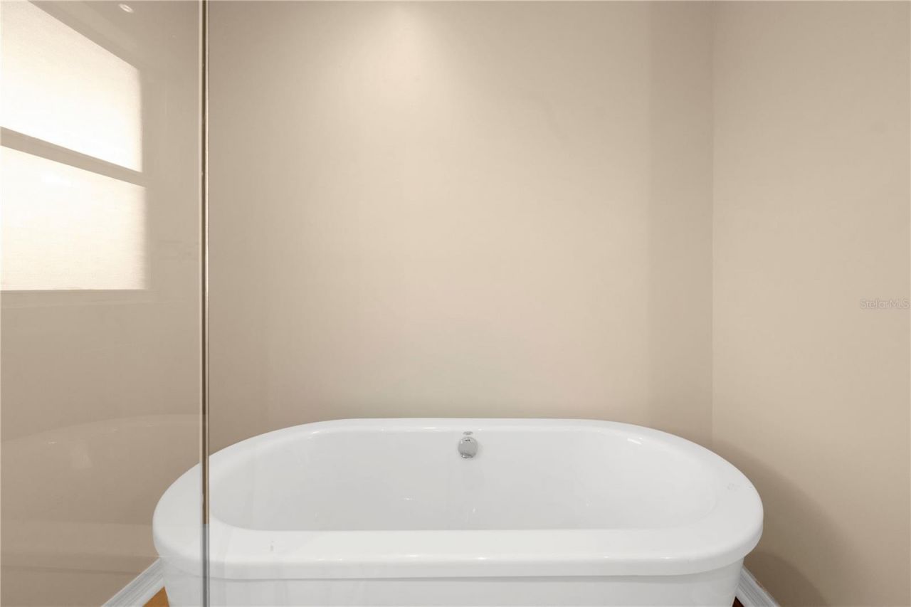 1461 Lake Shore Ranch Drive, Seffner, FL 33584 Photo