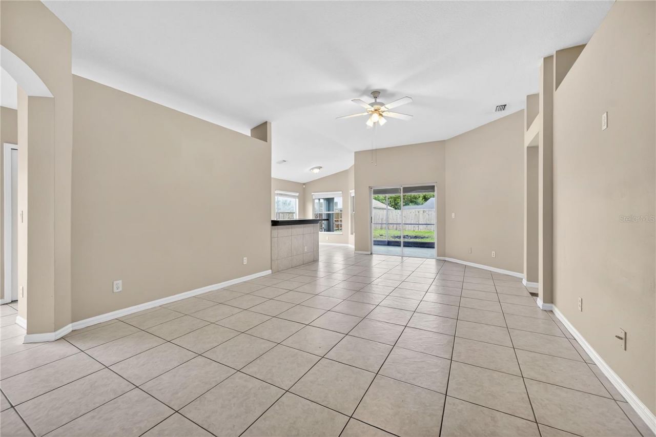 1461 Lake Shore Ranch Drive, Seffner, FL 33584 Photo