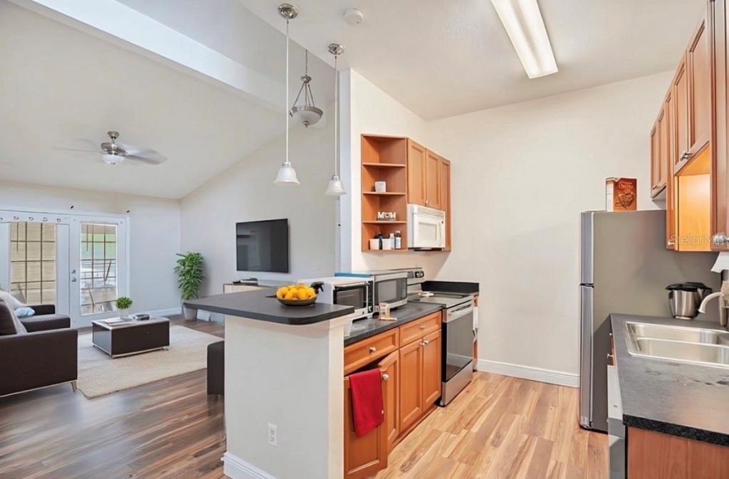 155 Pearl Lake Causeway, Unit 206, Altamonte Springs, FL 32714 Photo