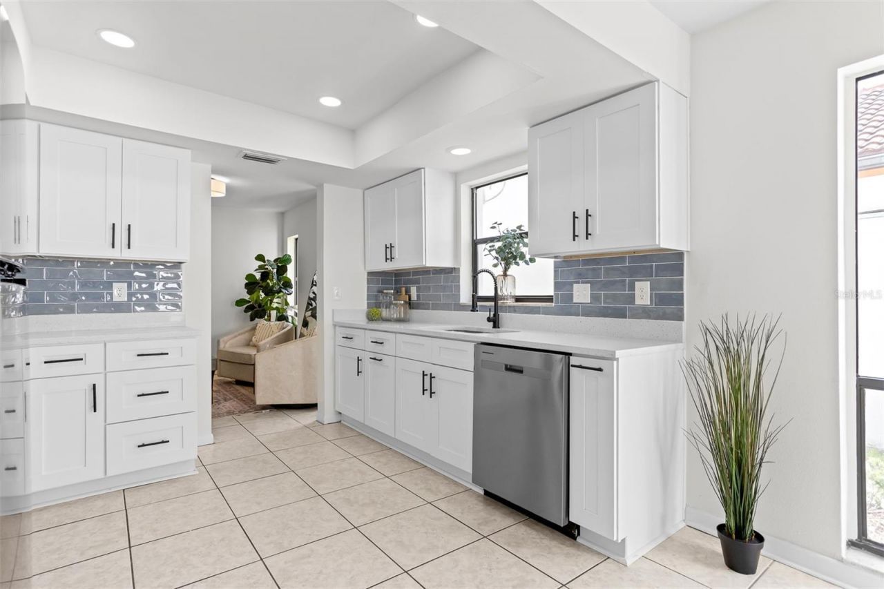 11508 Robles Del Rio Place, Temple Terrace, FL 33617 Photo