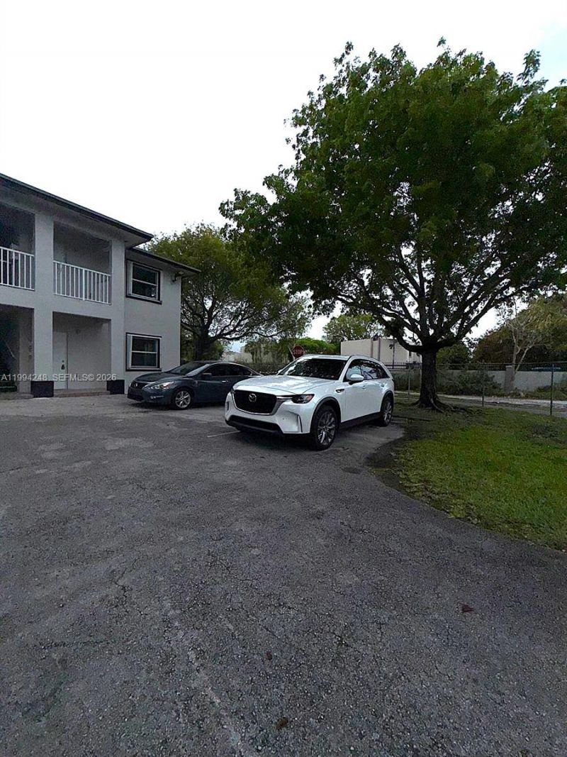 14140 NE 2 Ct , Unit 2, Miami, FL 33161 Photo