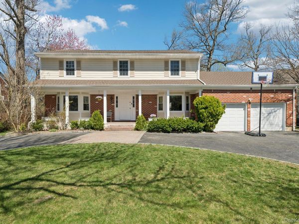 61 Arleigh Road, Great Neck, NY 11021