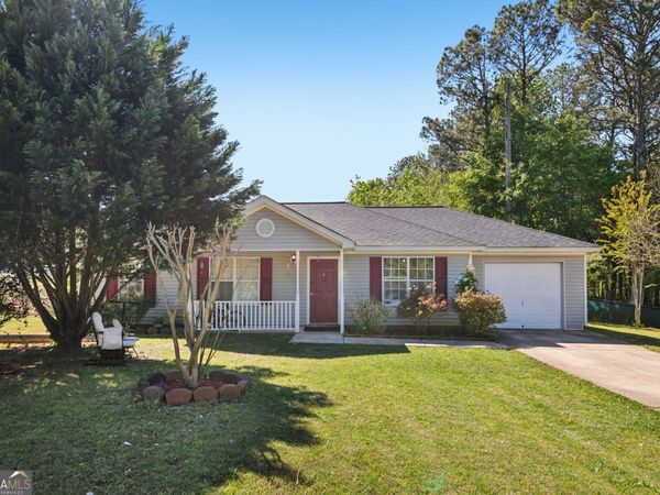 2 Ruby Court, Grantville, GA 30220