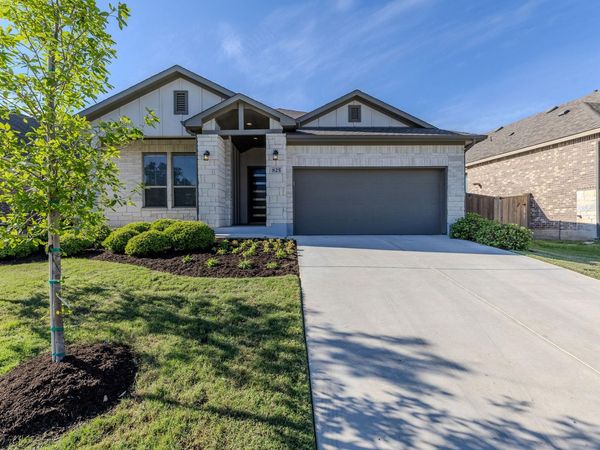 825 Whitetail DR, Round Rock, TX 78681
