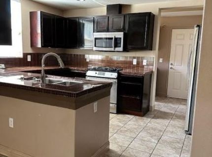 4800 SE Westlake Pkwy #1009, Unit 1009, Sacramento, CA 95835 Photo