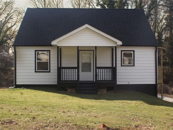 1631 N Hamilton Street , High Point, NC 27262