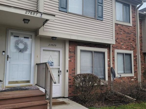 27689 Harrison Woods Lane, Harrison Twp, MI 48045