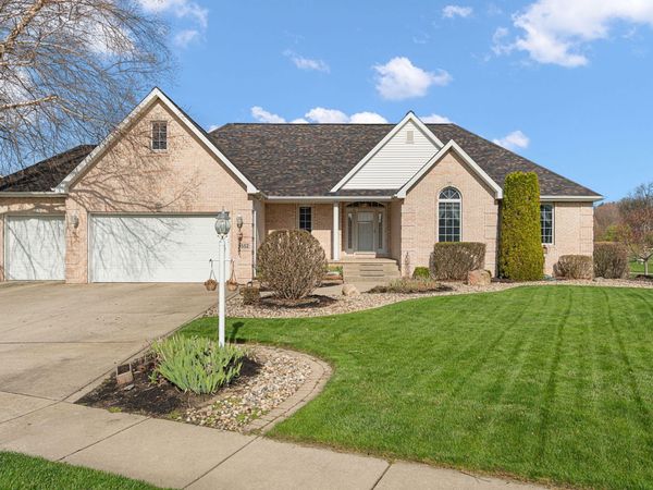 1552 Jade Boulevard, Valparaiso, IN 46385