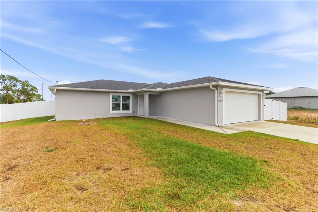 7024 Hero Cir , Labelle, FL 33935 Photo