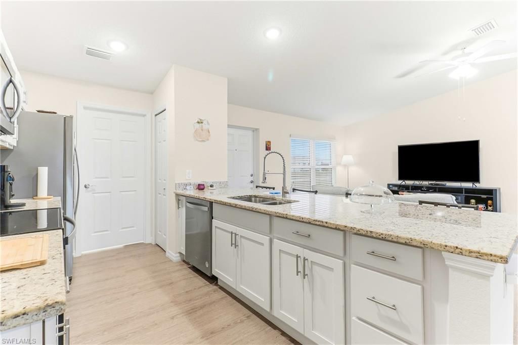 7024 Hero Cir , Labelle, FL 33935 Photo