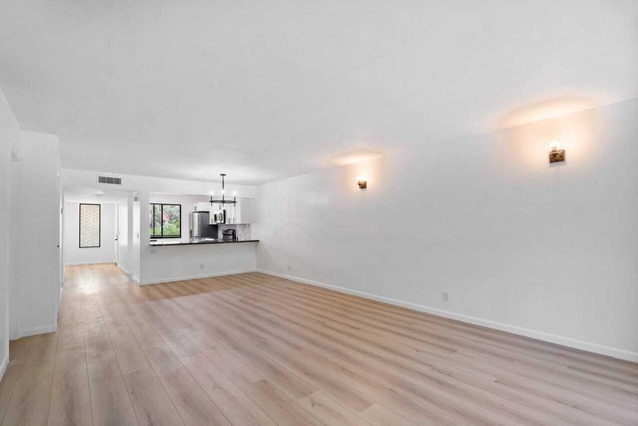 341 Lakeview Drive, Unit 203, Weston, FL 33326 Photo