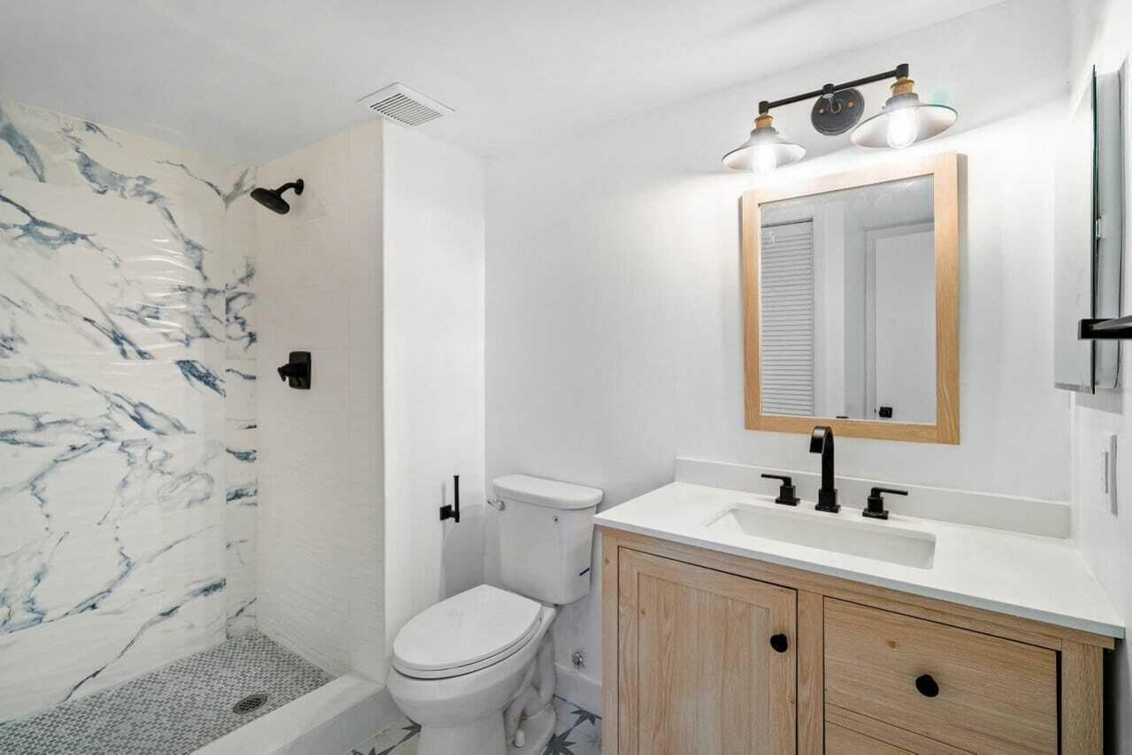 341 Lakeview Drive, Unit 203, Weston, FL 33326 Photo